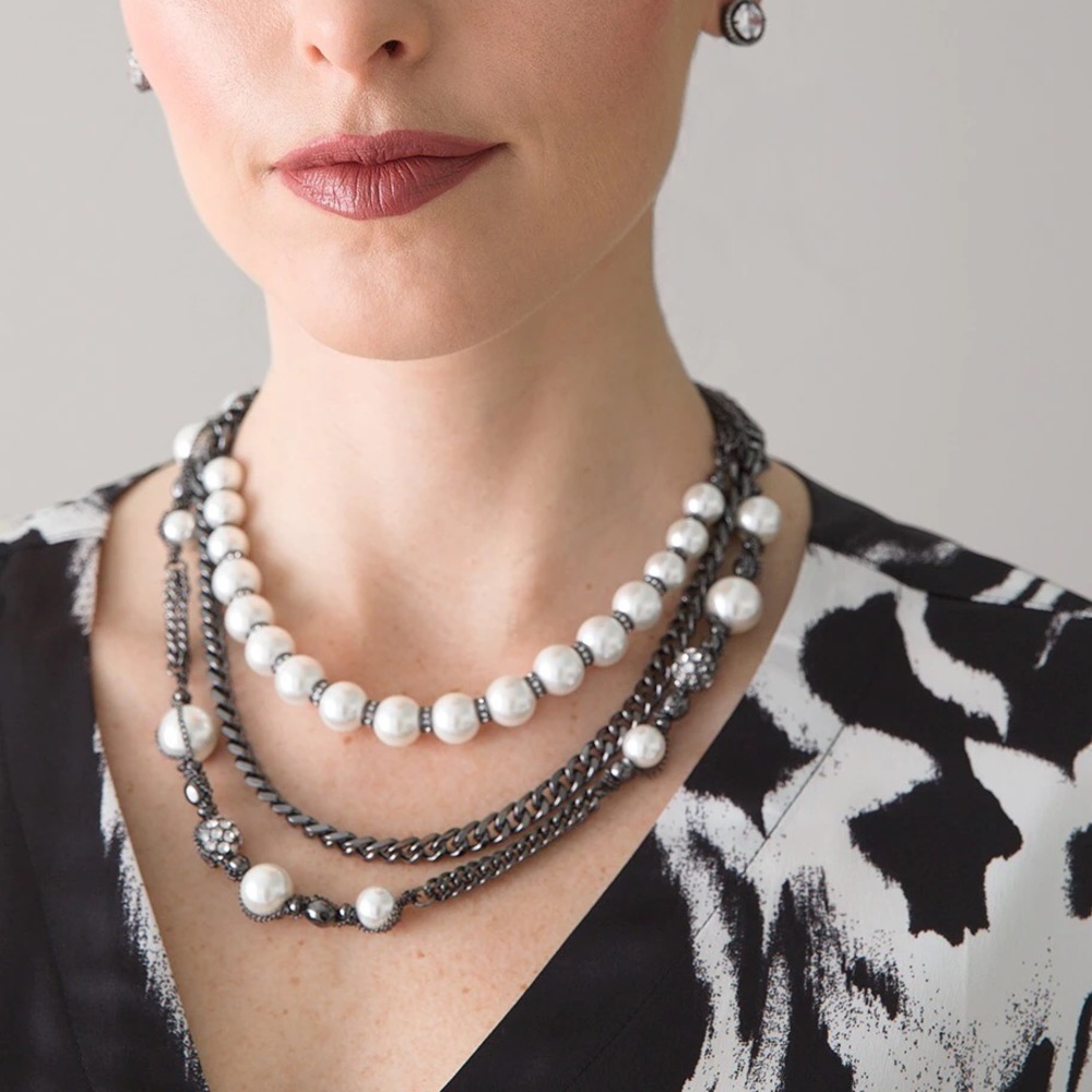 WHBM GLASS PEARL CONVERTIBLE NECKLACE